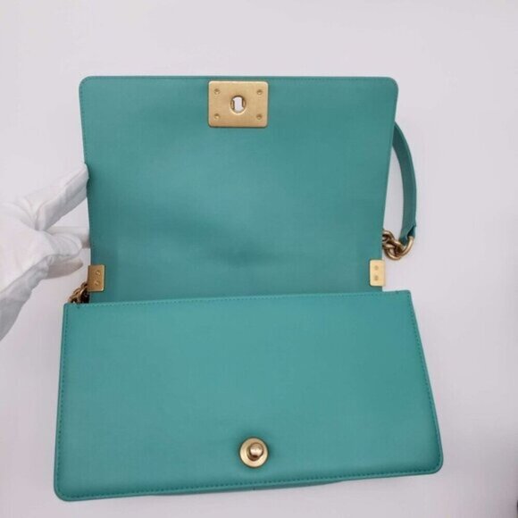 CHANEL Boy Green Leather Shoulder Bag 2650-080524 - Picture 10 of 15